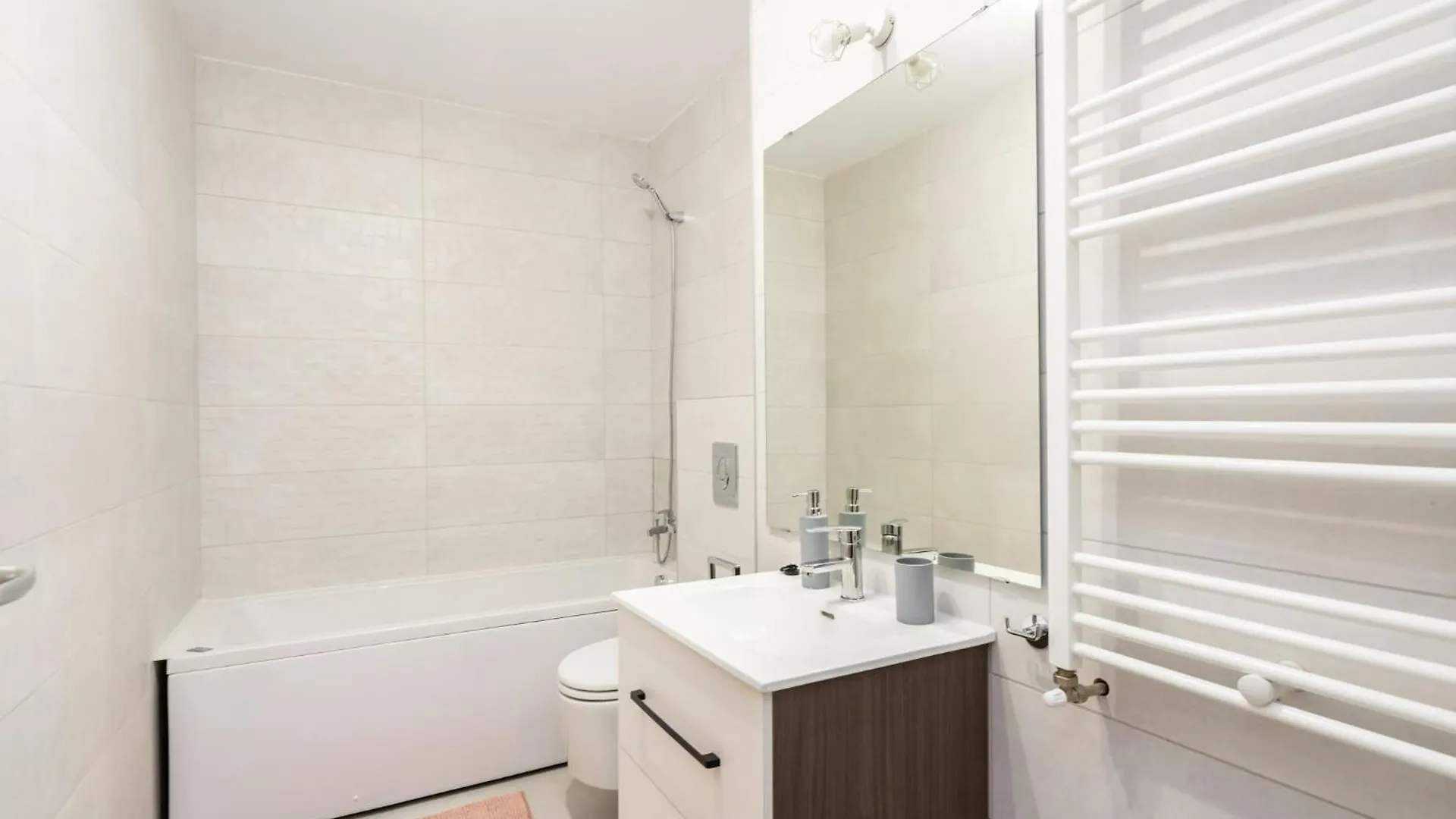 Kondo Studio I Roka Residence, Timpuri Noi Bucureşti 0*,