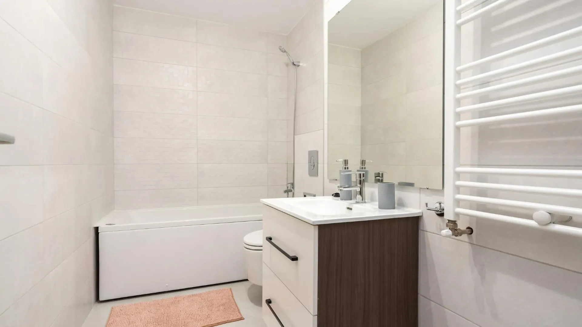 Apartament Kondo Studio I Roka Residence, Timpuri Noi Bucureşti